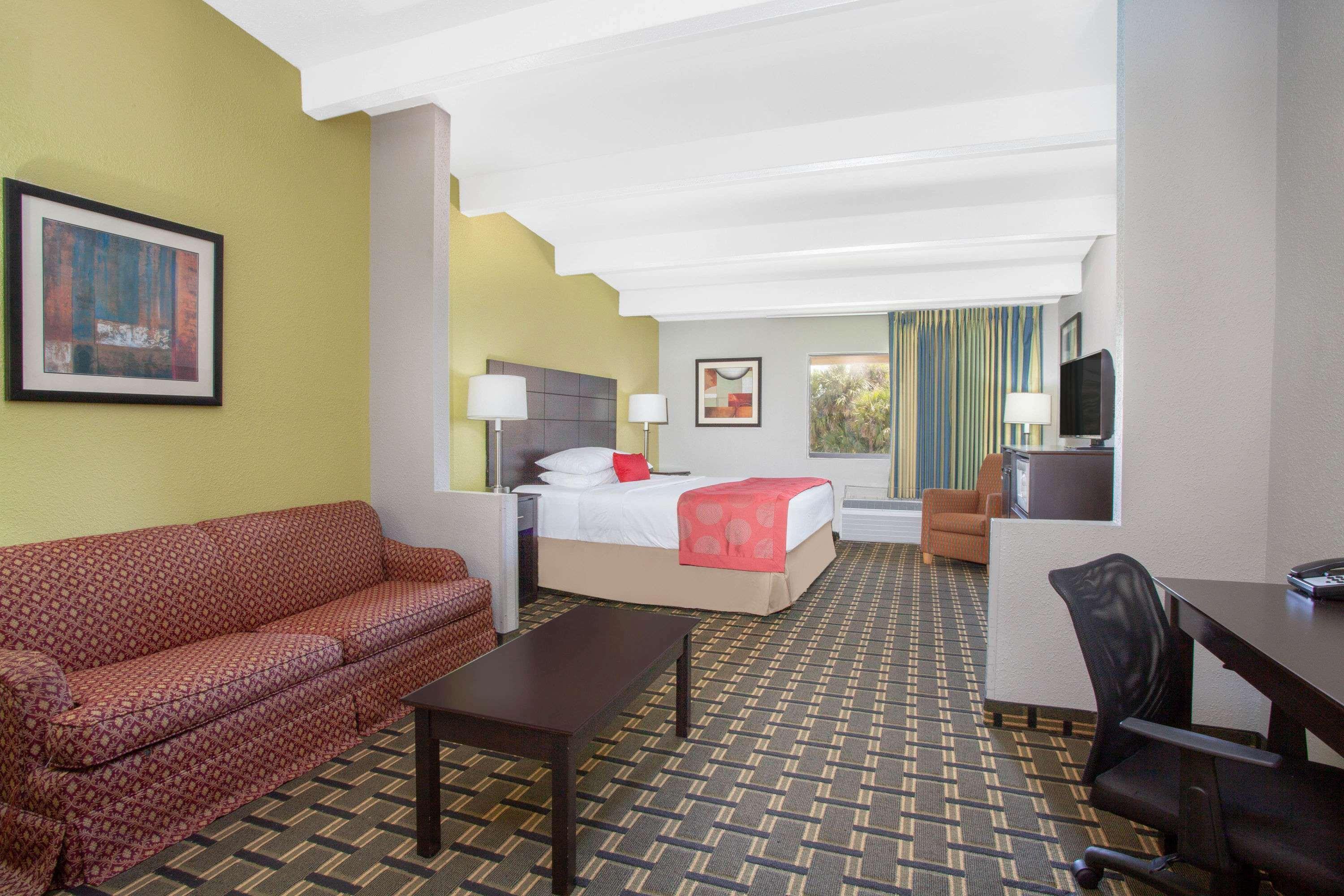 Ramada By Wyndham Davenport Orlando South Hotel Eksteriør billede