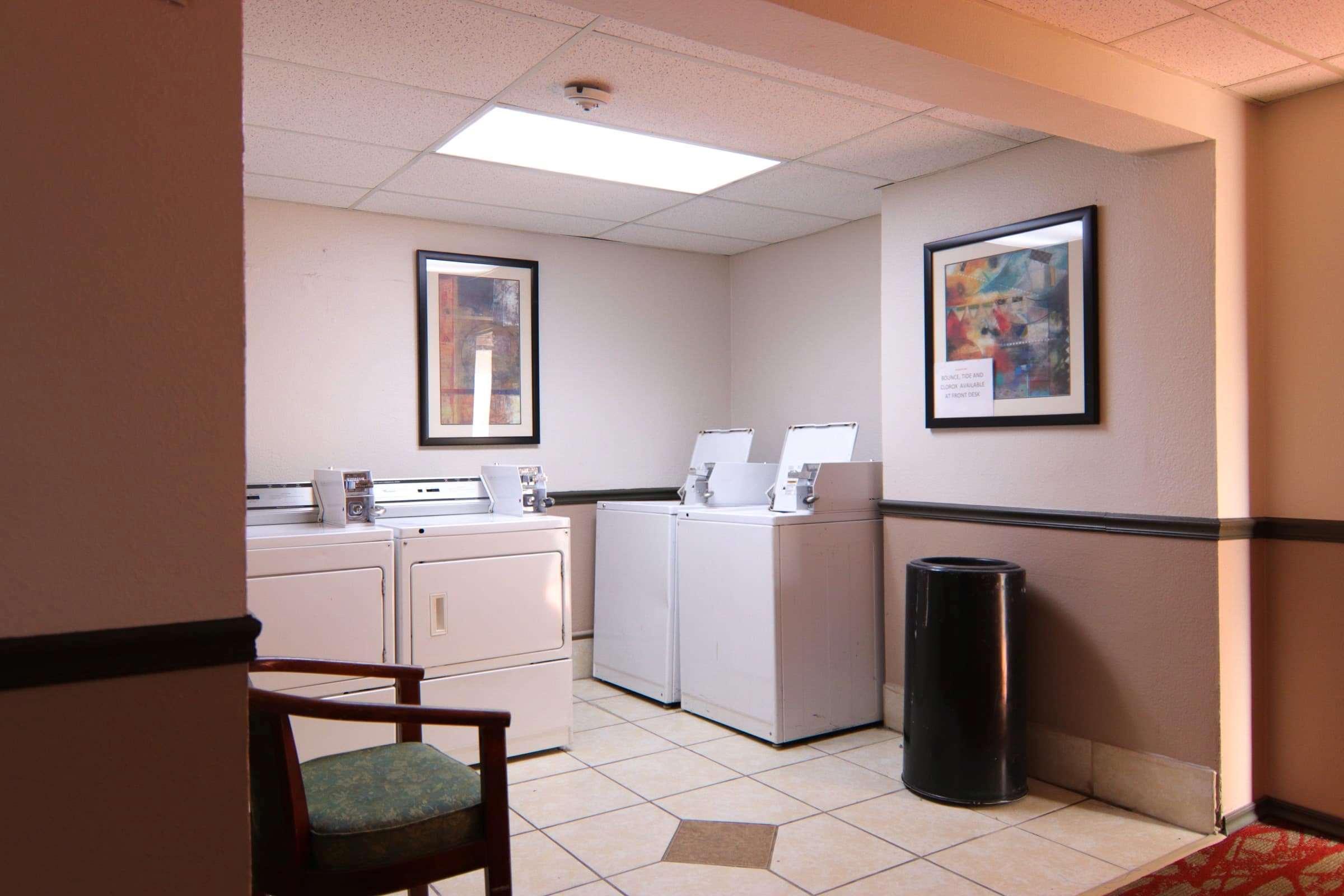 Ramada By Wyndham Davenport Orlando South Hotel Eksteriør billede
